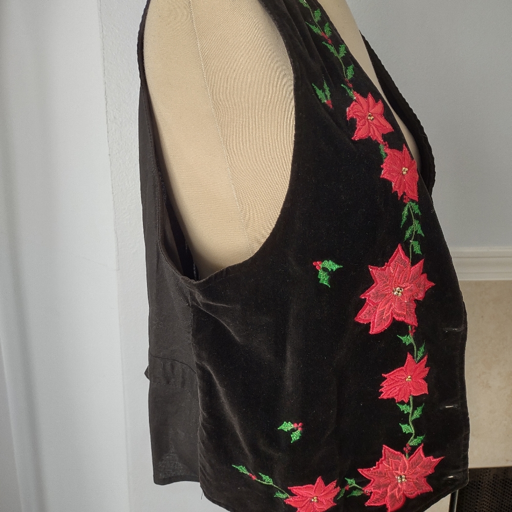 Casey & Max Velvet Poinsettia Detailed Vest M - Picture 5 of 10
